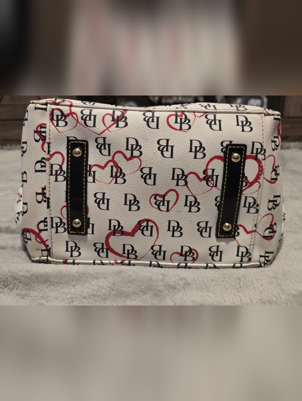 Dooney & Bourke White Heart-Print Logo Tote - Picture 5 of 11